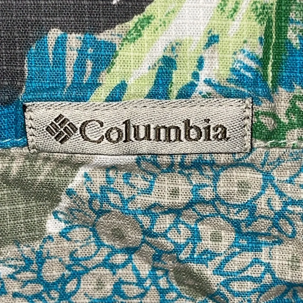 Columbia Women’s Short Sleeve Button Blouse Shirt Size Small - Picture 4 of 6